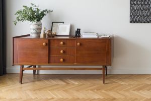 Cabinet and sideboard